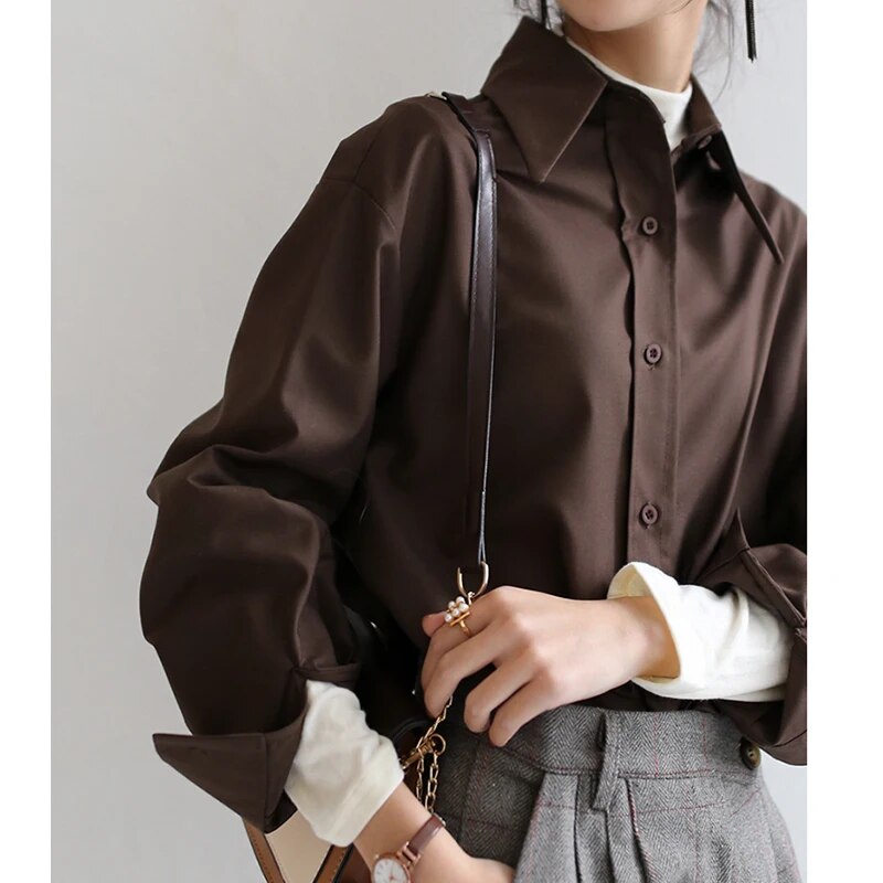Women's Elegant Loose Blouse with Collar and Buttons | Ideal for Spring/Summer