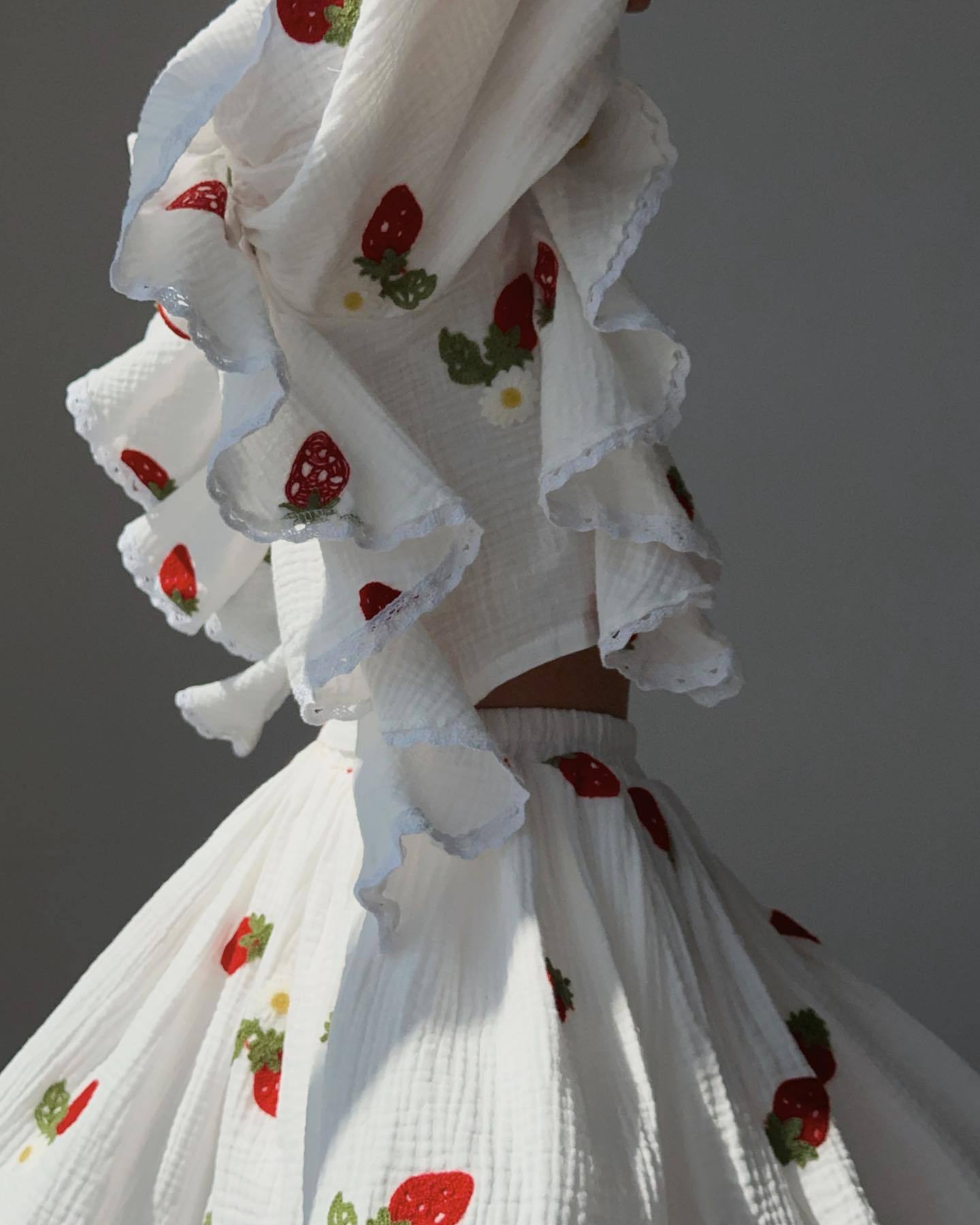 Fashion Casual Sweet Women Strawberry Heart Floral Print Long Sleeve Ruffled Blouse And Skirt Set