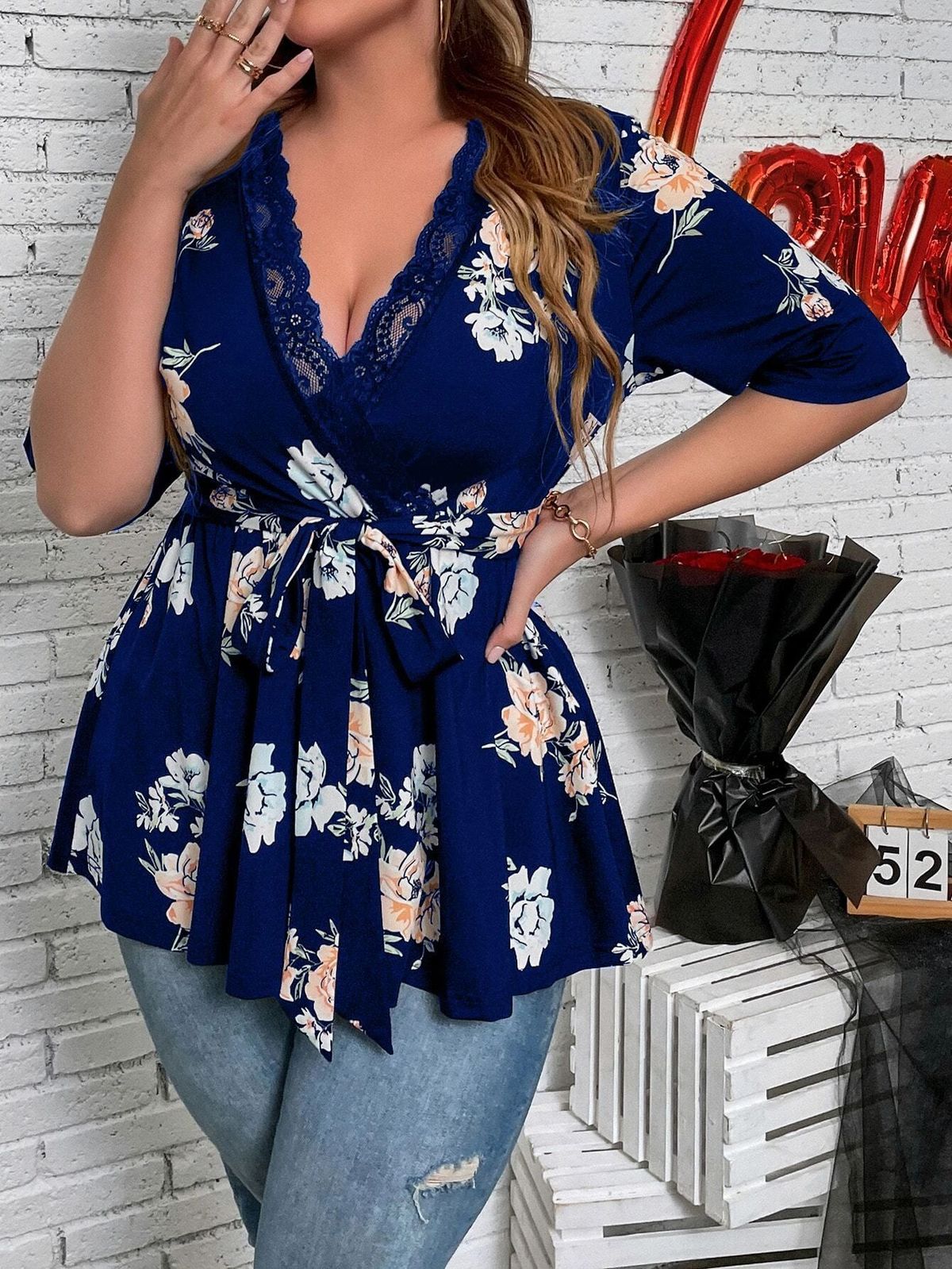 Women Casual Plus Size Lace Splice Floral Printed V-Neck Short-Sleeve Lace-Up Blouse